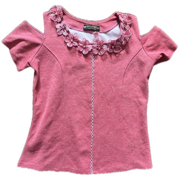 Pink XS blouse with peekaboo shoulders and floral detailing on the neck. - Picture 1 of 3